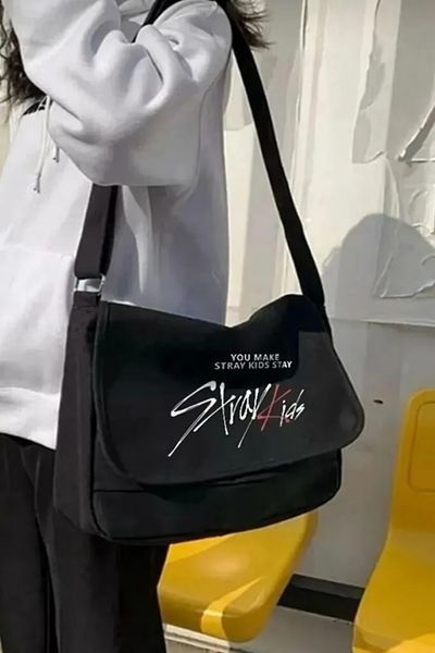 Aesthia Geantă neagră unisex cu imprimeu Stray Kids seria KPOP
