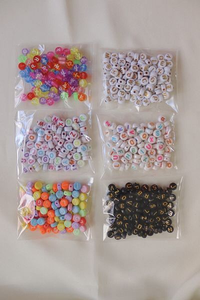 Hobimos Letter Beads, 4x7mm Flat Top Colorful Letter Beads 600Pcs