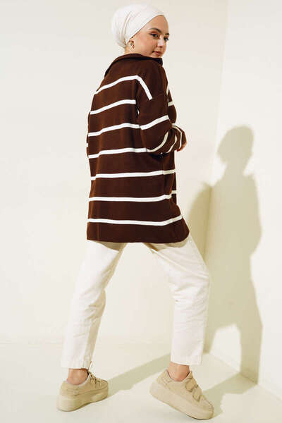 benguen 2026 galléros cipzáros csíkos kötöttáru tunika barna