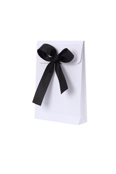 Milim Matbaa 10 Adet Beyaz Hediye Zarfı 11,5x17x3,5 Cm Siyah Kurdeleli