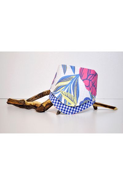 minart design BLUE PINK LEAVES BANDANA FOR CATS AND DOGS WITH DOUBLE SIDED FASTING BAG