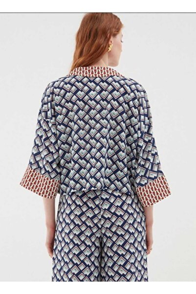 Quzu Kadın Mavi Renkli Desenli Bandanalı Gömlek