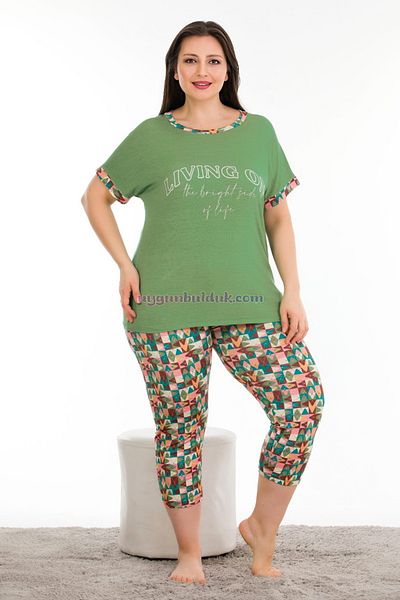 quilling Green Color and Patterned Lady 10678 Short Sleeve Capri Plus Size Pajama Set