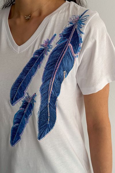 FEMELLE Women's White V-Neck Feather Pattern Sequin Embroidered 100% Cotton T-Shirt