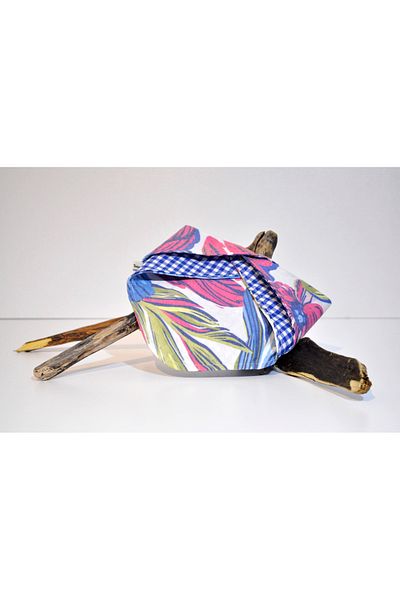 minart design BLUE PINK LEAVES BANDANA FOR CATS AND DOGS WITH DOUBLE SIDED FASTING BAG
