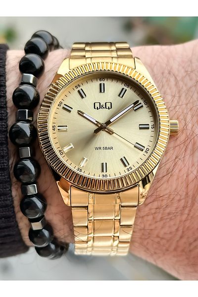 Q&Q Brand Steel Strap, Gold Color, Suitable for Pool and Sea Use, Stylish Men's Wristwatch + Bracelet