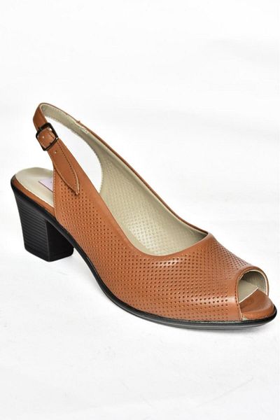 Fox Shoes S908021103 Светлокафяви дамски обувки с дебел ток от естествена кожа