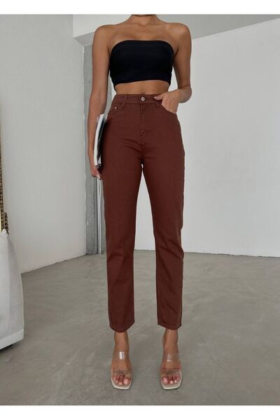 MAKRAS EXCLUSIVE High Waist and Soft Touch Brown Mom Jean - Women