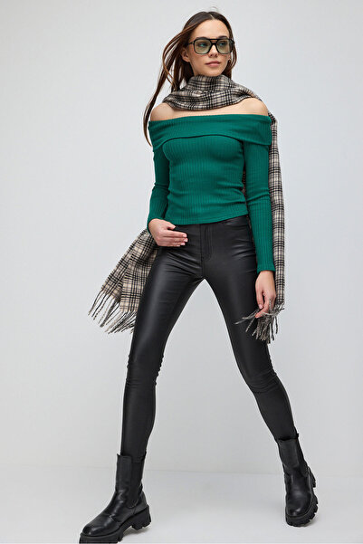 No Matter What Off Shoulder Long Sleeve Straight Collar Fitted T-shirt