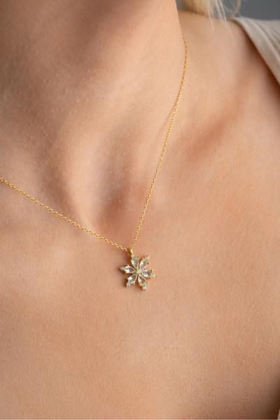 Nereze 925 Ayar Gümüş Gold Kaplama Su Yeşili Taşlı Kamelya Çiçeği Kolye