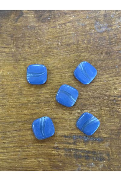 Gönülden Tasarım 2X2 CM GLASS FLOW PATTERNED PERFORATED BUTTONS 5 PIECES LIGHT BLUE