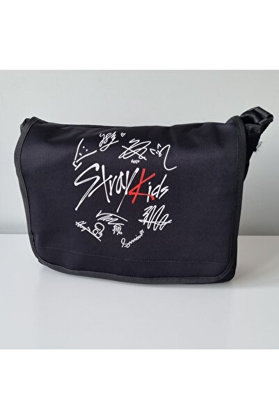 DEEFWEAR Geantă Messenger cu semnătură Stray Kids