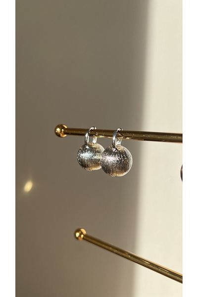 Ebru Atelier UNTARNED STAINLESS STEEL BALL EARRING