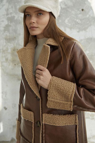 InStyle Γούνινο μπουφάν από συνθετικό δέρμα με τσέπες - μαύρισμα