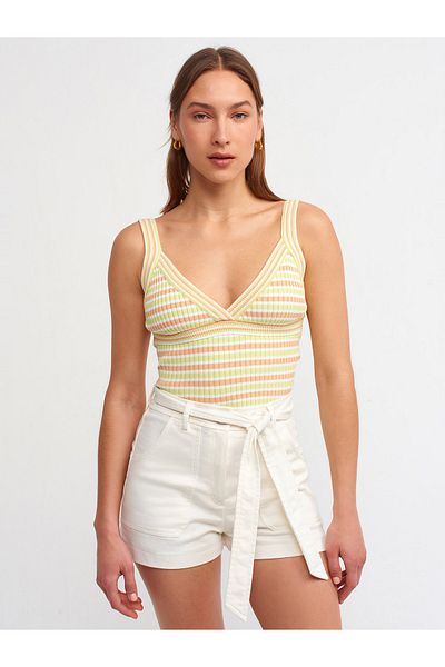 Dilvin 4967 Belted Pocket Shorts-ecru