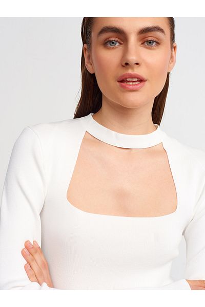 Dilvin 10189 Back Zippered Sweater-ecru