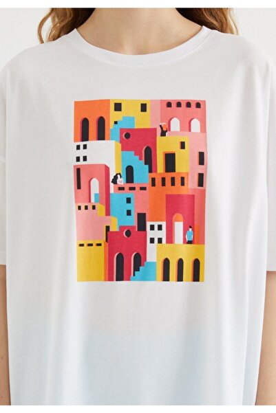 WESTMARK LONDON Women's White Oversize Fit Crew Neck Printed T-shirt City