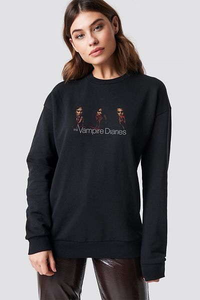 QIVI Hanorac tricotat cu mânecă lungă pentru femei, negru, cu citate din The Vampire Diaries