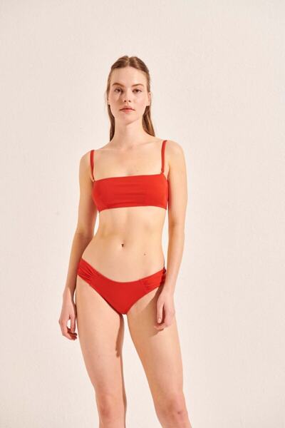 Beach&Beyond Kadın Kırmızı V Kesim Bikini Altı