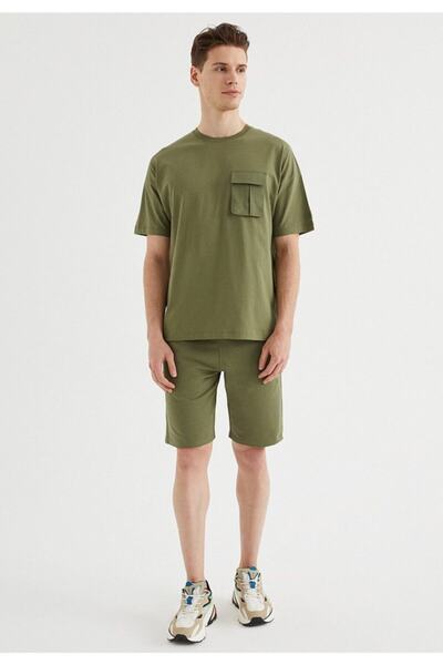 WESTMARK LONDON Men's Khaki Oversize Fit Crew Neck Basic T-shirt