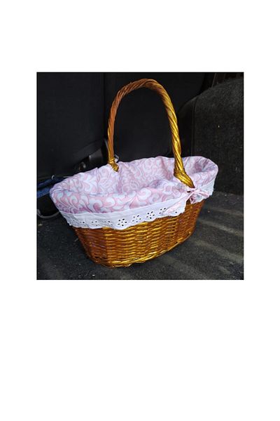 Bahat Handmade Gold Leaf Willow Wicker Picnic Basket 15 Liters