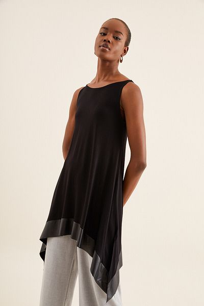 Quincey Women's Black Asymmetrical Tunic
