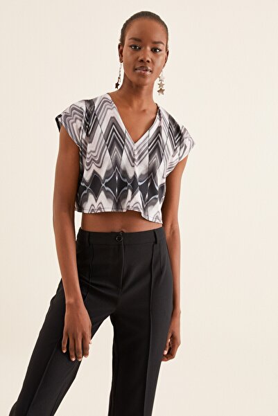 Quincey Жіноча чорна блуза з V-подібним вирізом