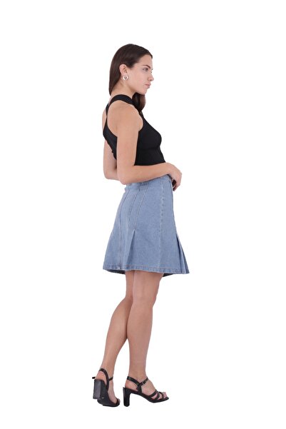 RICHMOST Pileli ve Çan Modelli Cepsiz Astarsız Kadın Kısa Kot Etek Durulanmış Mavi Denim Yaz / Bahar