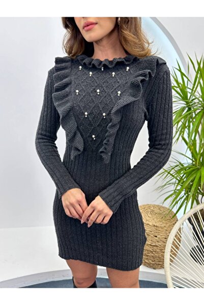 Elif Özbey Butik Antrasit İnci İşlemeli Fırfırlı Triko Elbise