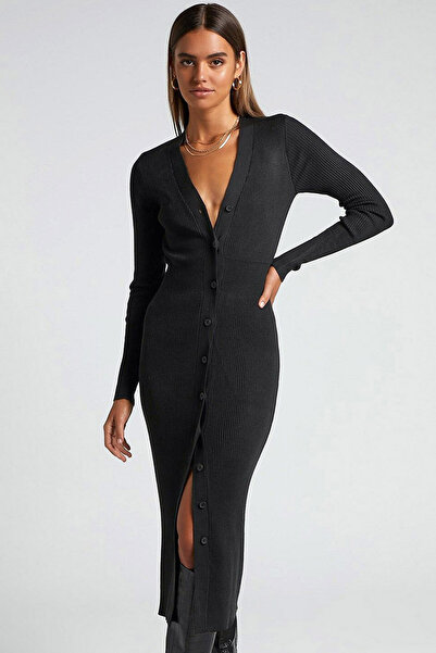 MissKybele Derin V Yakalı Uzun Kollu Dar Kesim Likralı Boydan Düğmeli Diz Altı Midi Boy Triko Elbise