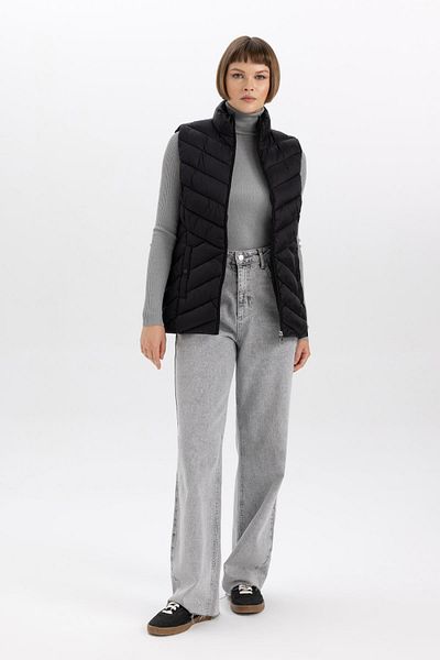 DeFacto Water Repellent Inflatable Vest Collar Quilted Zippered Pocket Seasonal A0975Ax24Sp