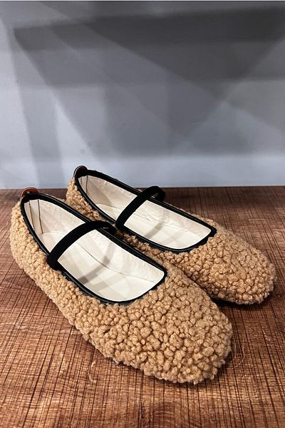 BOUIS Дамски бежови плюшени балерини с една каишка, удобни и леки, меки, ежедневни обувки