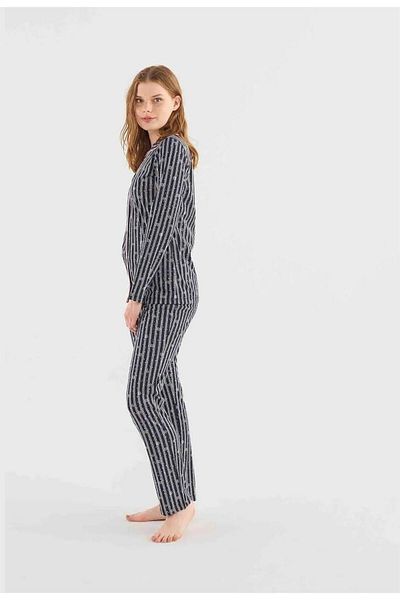 Mod Collection Mod 3793 Snowflake Patterned Neck Buttoned Shirt Pajamas Set
