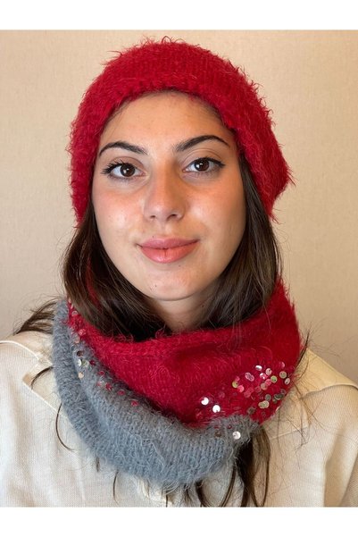 Gönülden Tasarım Women's Beanie Neck Warmer, Hand-Knitted with Sequins, Red.
