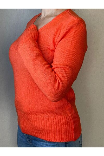 Gönülden Tasarım New Season Neon Orange - V-Neck Soft Women's Sweater Sweater