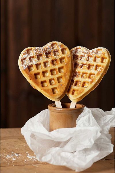 OMAKE Square Waffle Machine Heart with Stick