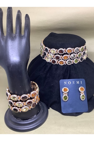 Noemi Kolye takım