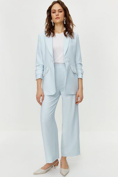 Trendyol Modest طقم جاكيت من الكريب مزين باللؤلؤ الأزرق وبنطلون منسوج من الأسفل TCTSS24US00011