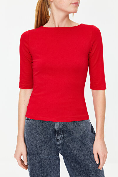Trendyol Collection Piros, testhezálló csónaknyakú, rövid ujjú pamut sztreccs kötött blúz TWOSS24BZ00076