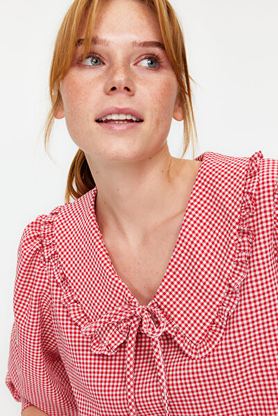 Trendyol Collection Red Collar Detailed Woven Checkered Blouse TWOAW22BZ0097