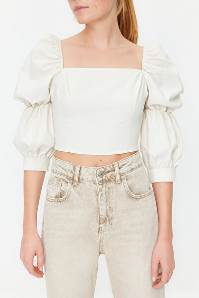 Trendyol Collection Μπεζ Crop μπλούζα με μανίκι με τετράγωνο λαιμό υφαντό TWOSS19XB0036