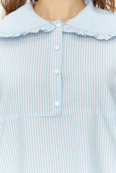 Trendyol Modest Light Blue Baby Collar Lace Detailed Seersucker Woven Tunic TCTSS24UK00012