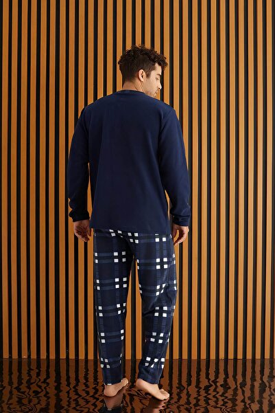 Pijamaevi Navy Blue and White Plaid Patterned Fleece Men's Pajama Set
