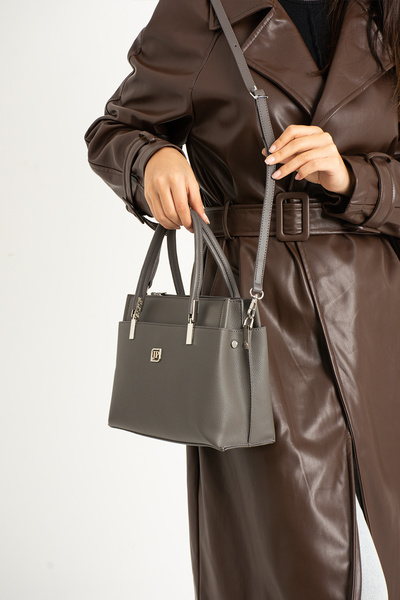 Just Polo حقيبة كتف نسائية رمادية متوسطة الحجم مناسبة للاستخدام اليومي???????