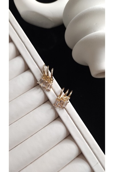 Aksesuar İthal 1 delik 3 lü Küpe Görünüm