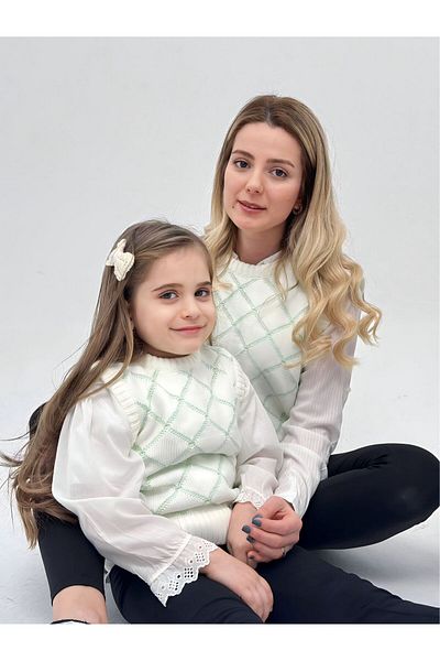 EYC BABY Ecru-Green Adult Knitwear Sweater (Add to the basket in the children's sweater for one product)