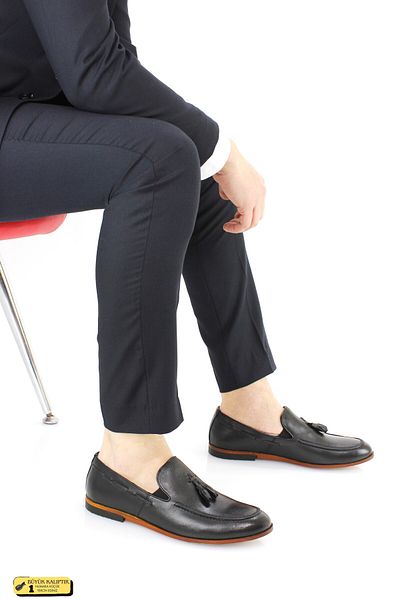 DOCKA Men's Genuine Leather Thin Sole Loafer Shoes