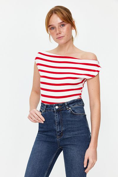 Trendyol Collection Flexible Soft Viscous - Red Striped Boat Neck Blouse Twoss24Bz00090
