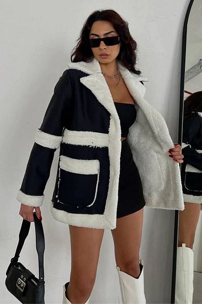 munora butik Semišová bunda s velkou kapsou a bílou kožešinou uvnitř
