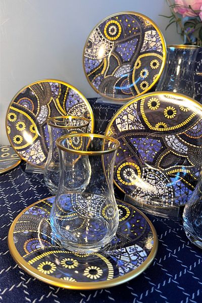 DECOSTYLE 12 Piece Patterned Matte Gold Tea Set with Ceramic Plate